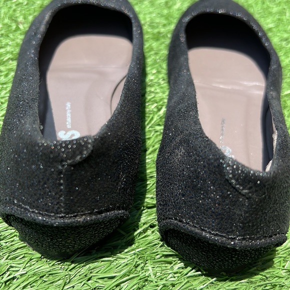 Black SAS flats. 9.5 M. Run narrow. Black shiny pebbled surface. Made in Italy. - Picture 4 of 9